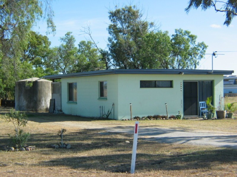 32 Thomas Road, Bowen QLD 4805
