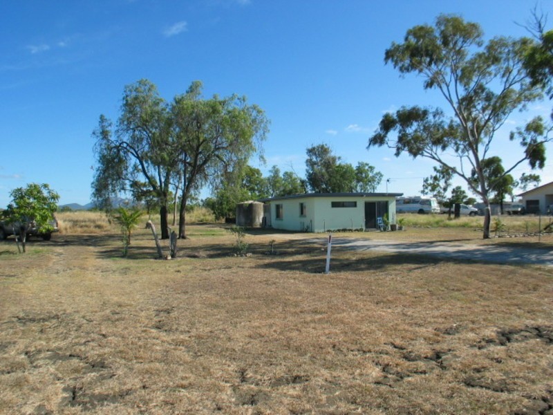 32 Thomas Road, Bowen QLD 4805