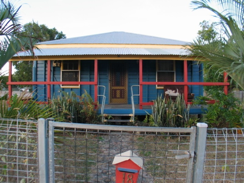 18 Sinclair Street, Bowen QLD 4805