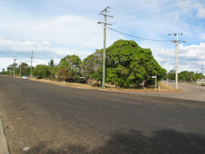 7 Murray Avenue, Bowen QLD 4805