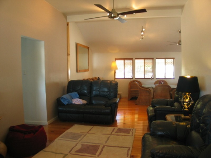 31 Livingstone Street, Bowen QLD 4805