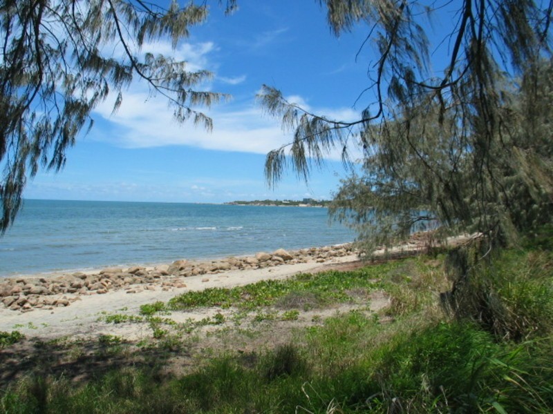 QUEENS BAY ESTATE Crofton Street, Bowen QLD 4805