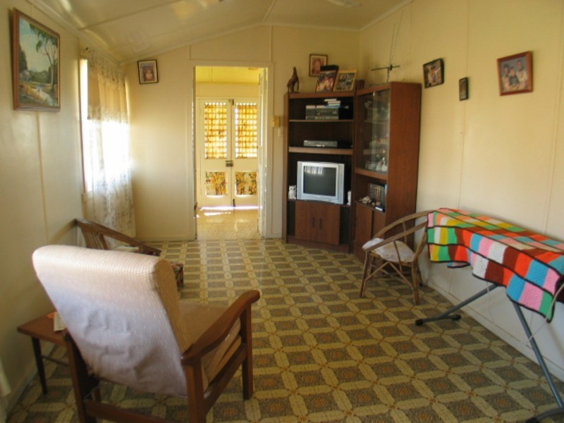 1 Daniel Street, Bowen QLD 4805