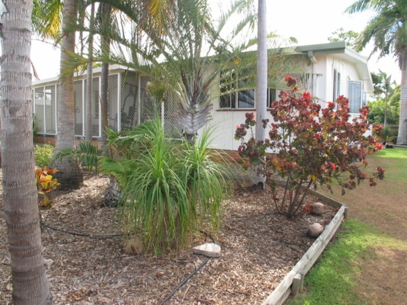 8 Jilletts Road, Bowen QLD 4805