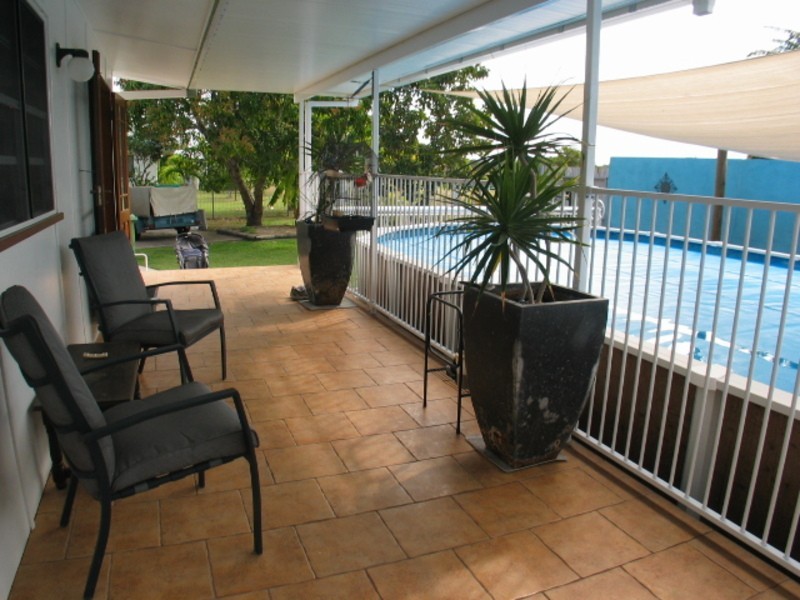 8 Jilletts Road, Bowen QLD 4805