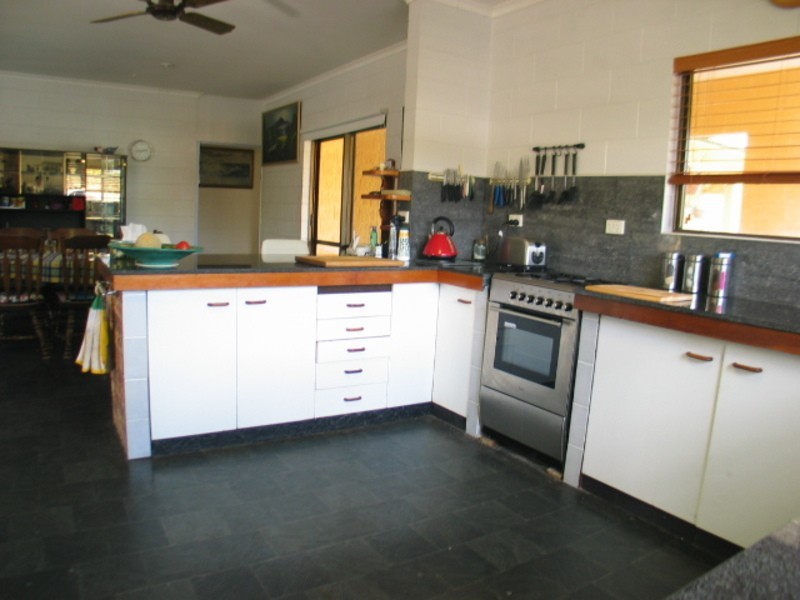 18502 Bruce Highway, Bowen QLD 4805