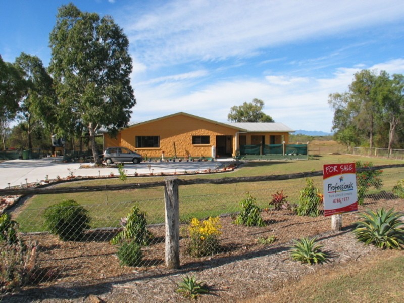 18502 Bruce Highway, Bowen QLD 4805