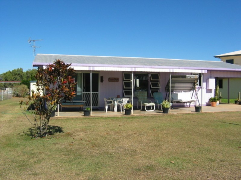 71 Whyte Avenue, Bowen QLD 4805