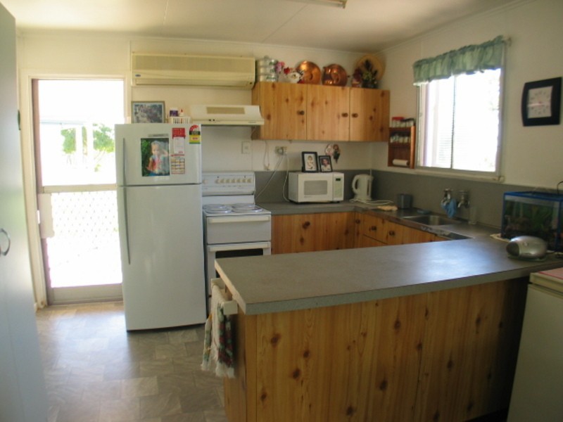 71 Whyte Avenue, Bowen QLD 4805