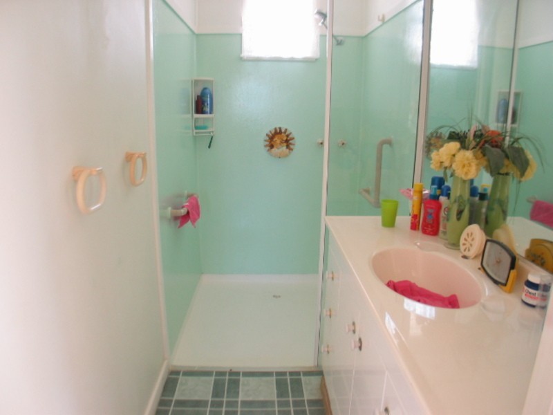 71 Whyte Avenue, Bowen QLD 4805