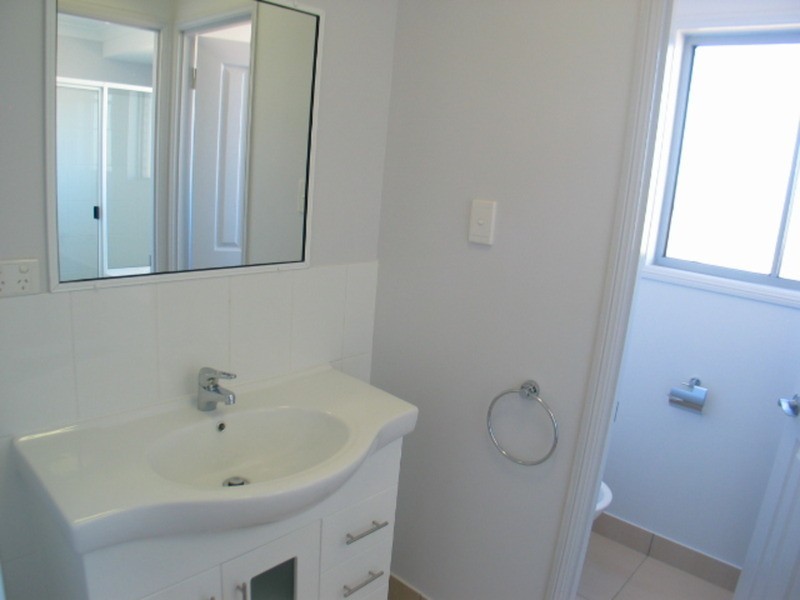1/2 Cullen Close, Bowen QLD 4805