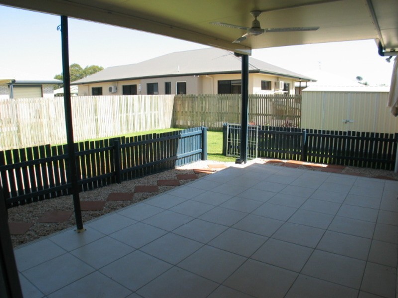 1/2 Cullen Close, Bowen QLD 4805