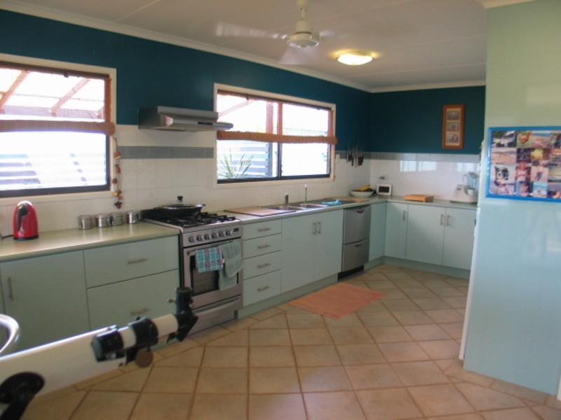 46 Whyte Avenue, Bowen QLD 4805