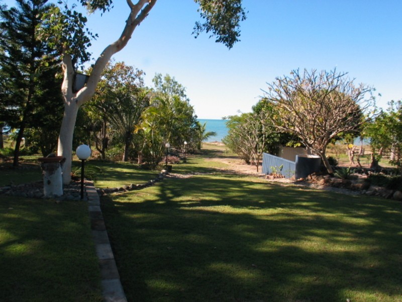 46 Whyte Avenue, Bowen QLD 4805