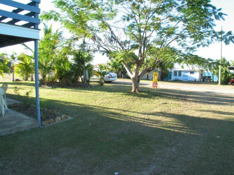 61 Whyte Avenue, Bowen QLD 4805