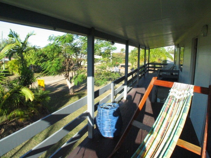 61 Whyte Avenue, Bowen QLD 4805