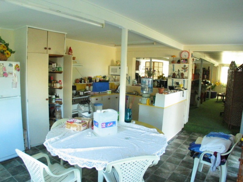 61 Whyte Avenue, Bowen QLD 4805