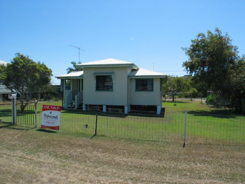 62 Livingstone Street, Bowen QLD 4805