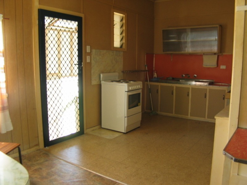 62 Livingstone Street, Bowen QLD 4805