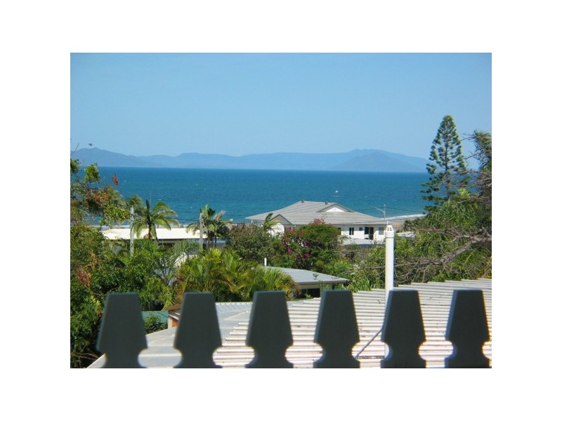 25 Rose Bay Road, Bowen QLD 4805