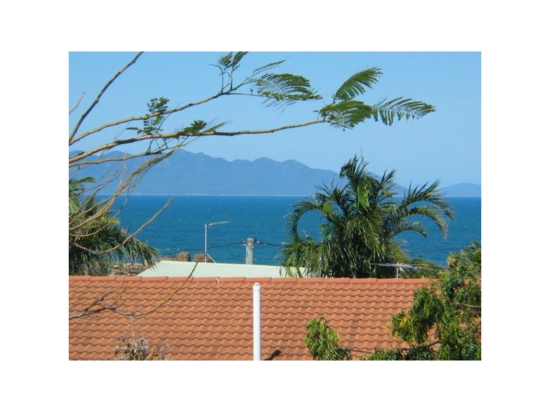 25 Rose Bay Road, Bowen QLD 4805