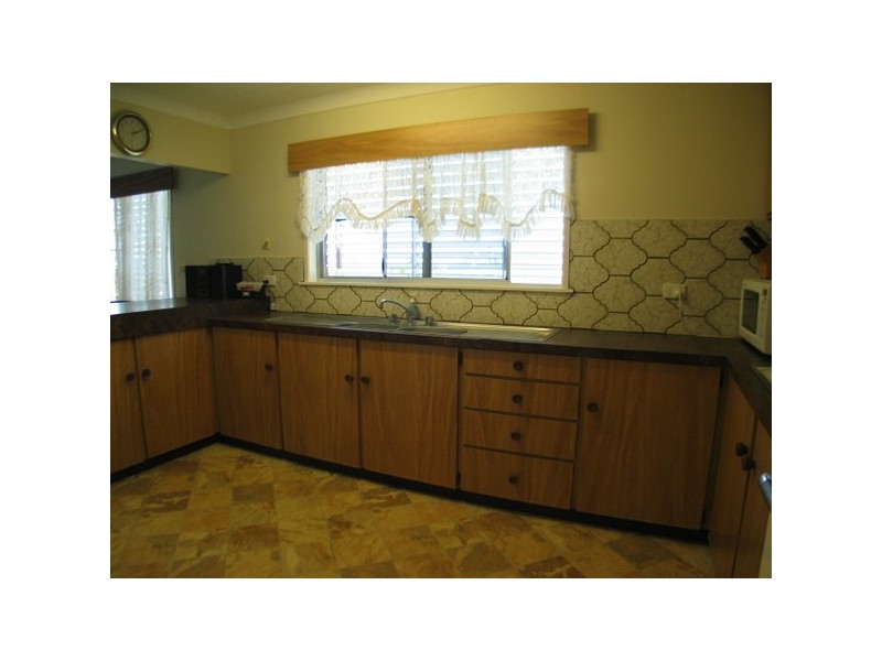 25 Rose Bay Road, Bowen QLD 4805