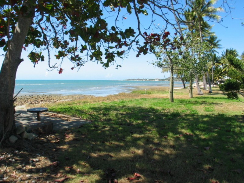 12 Howard Street, Bowen QLD 4805