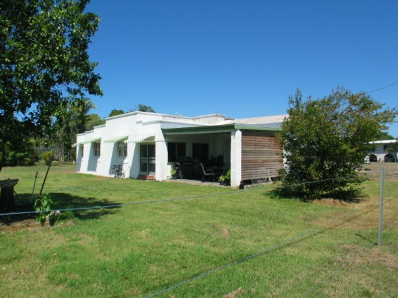 12 Howard Street, Bowen QLD 4805