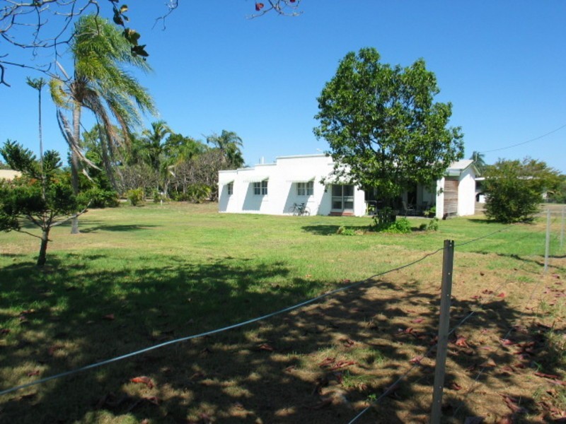 12 Howard Street, Bowen QLD 4805