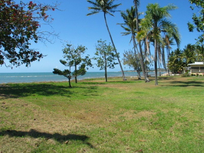 12 Howard Street, Bowen QLD 4805