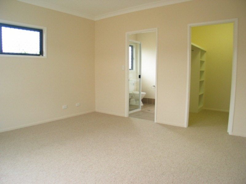 Villa 2/6 Leichhardt Street, Bowen QLD 4805