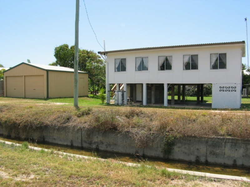 16 Dalrymple Street, Bowen QLD 4805