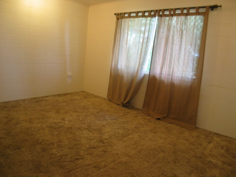 4 Bull Crescent, Bowen QLD 4805
