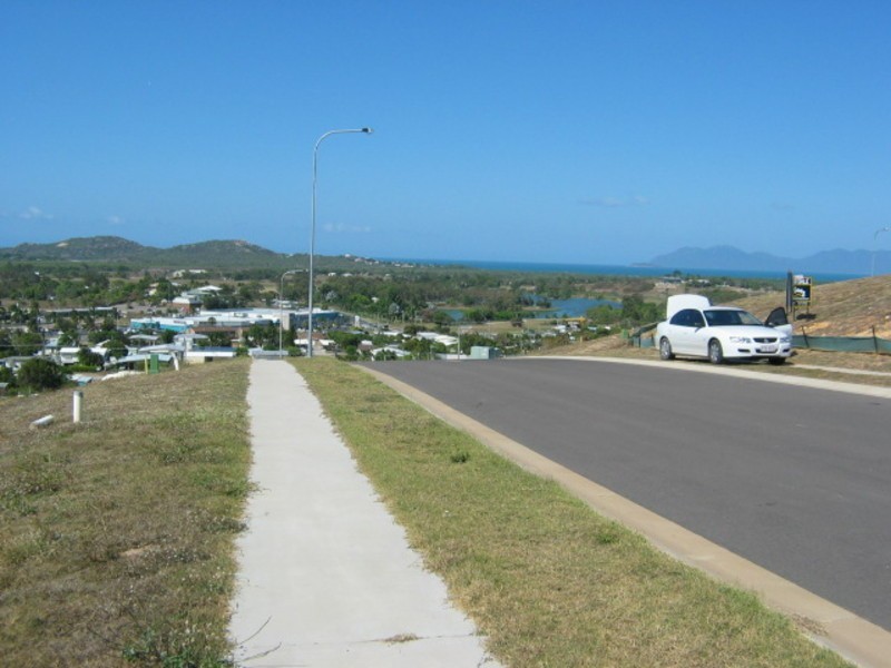 23 Tynwald Avenue, Bowen QLD 4805