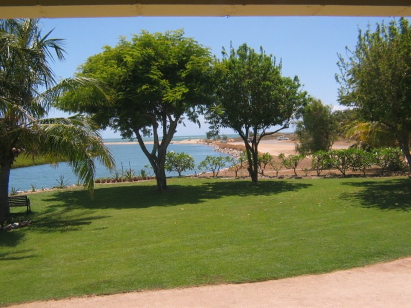 86 – 90 Whitsunday Street, Bowen QLD 4805