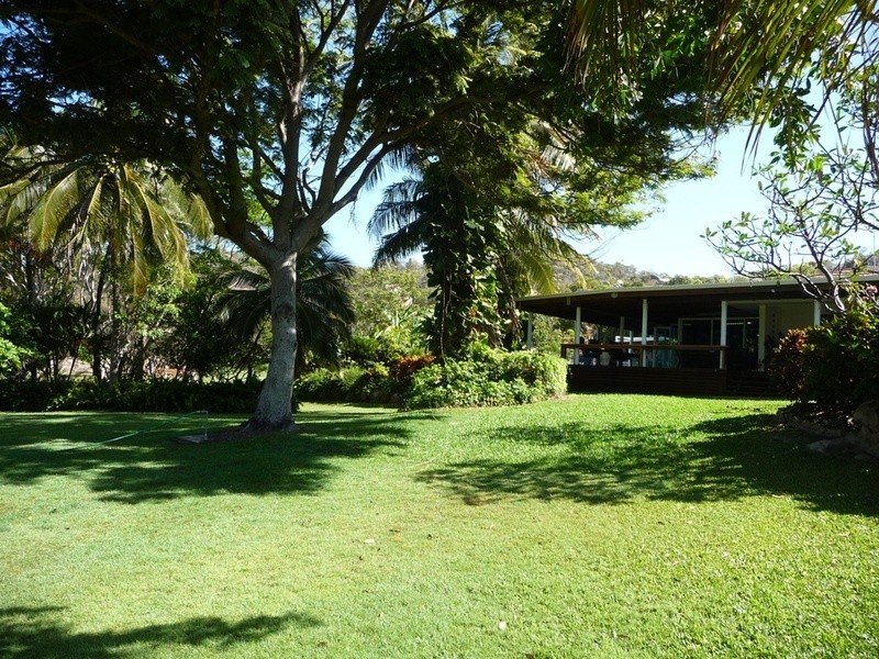 53 Murrays Bay Road, Bowen QLD 4805