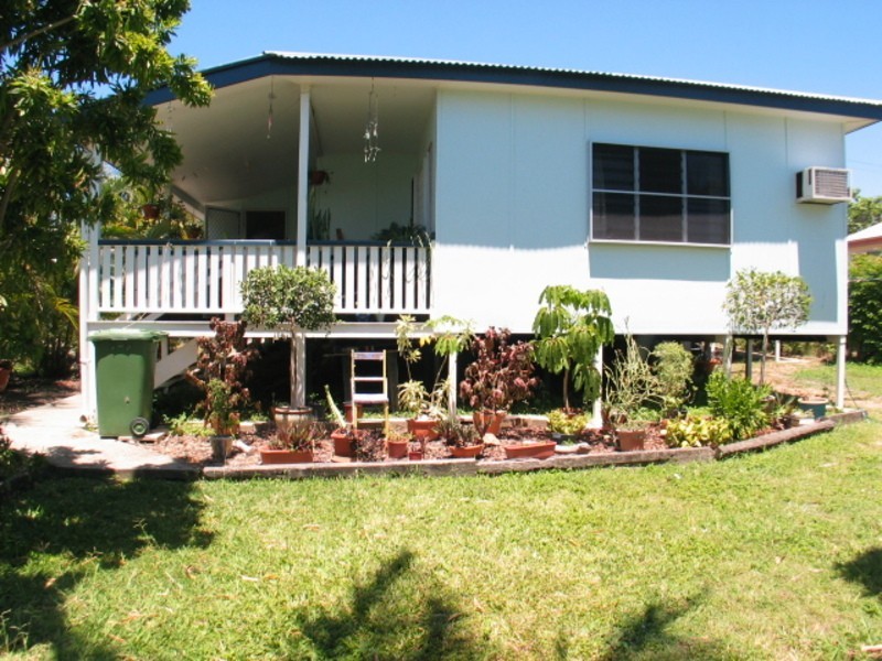 108 Gregory Street, Bowen QLD 4805
