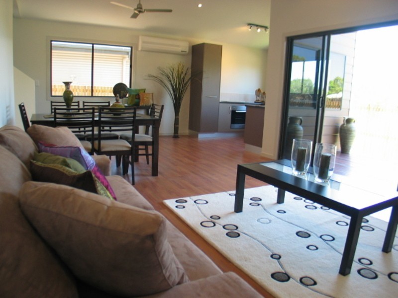 2/32 St Kilda Street, Bowen QLD 4805