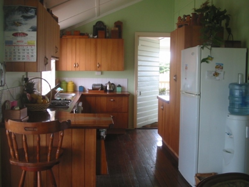16 Thomas Street, Bowen QLD 4805