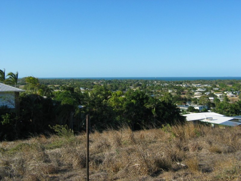14 Tynwald Avenue, Bowen QLD 4805