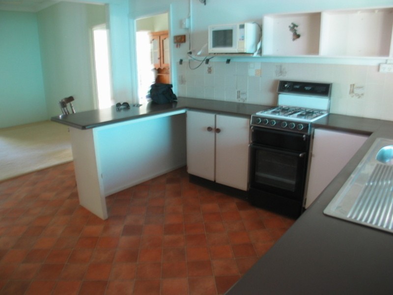 19 Golf Links Road, Bowen QLD 4805