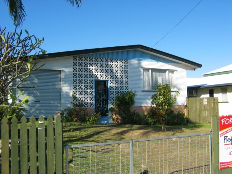 54 Herbert Street, Bowen QLD 4805