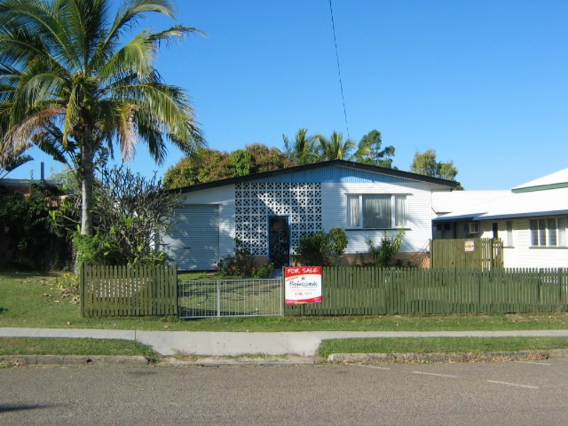 54 Herbert Street, Bowen QLD 4805