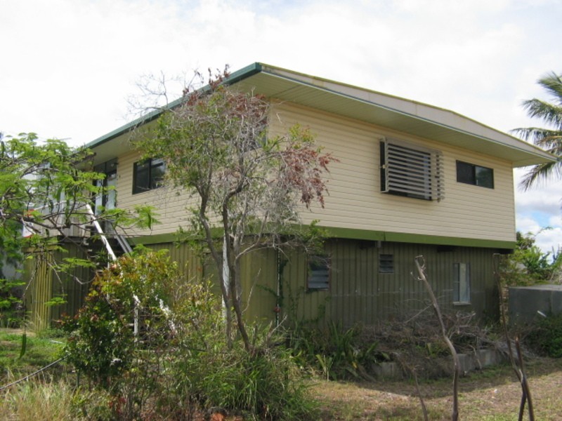45 Elphinstone Street, Bowen QLD 4805
