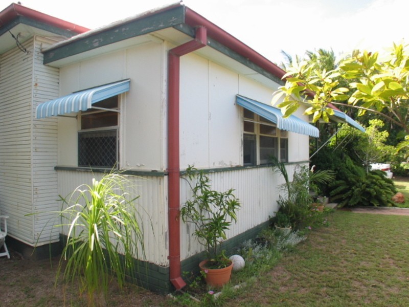 9 Leichhardt Street, Bowen QLD 4805