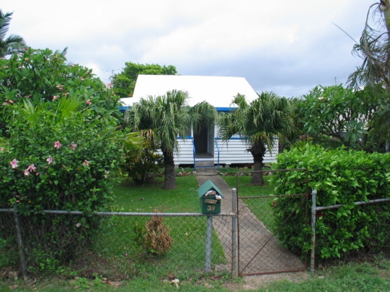 39 Gordon Street, Bowen QLD 4805