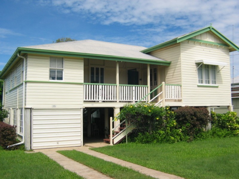 25 Sinclair Street, Bowen QLD 4805