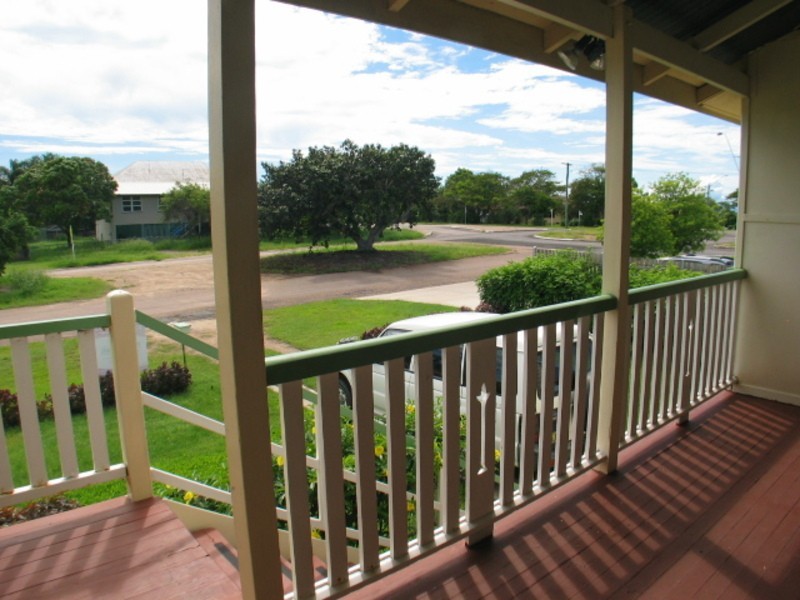 25 Sinclair Street, Bowen QLD 4805