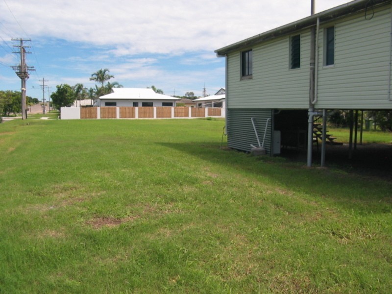 74 Williams Street, Bowen QLD 4805