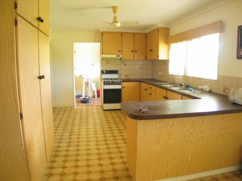 129 Flemington Road, Bowen QLD 4805